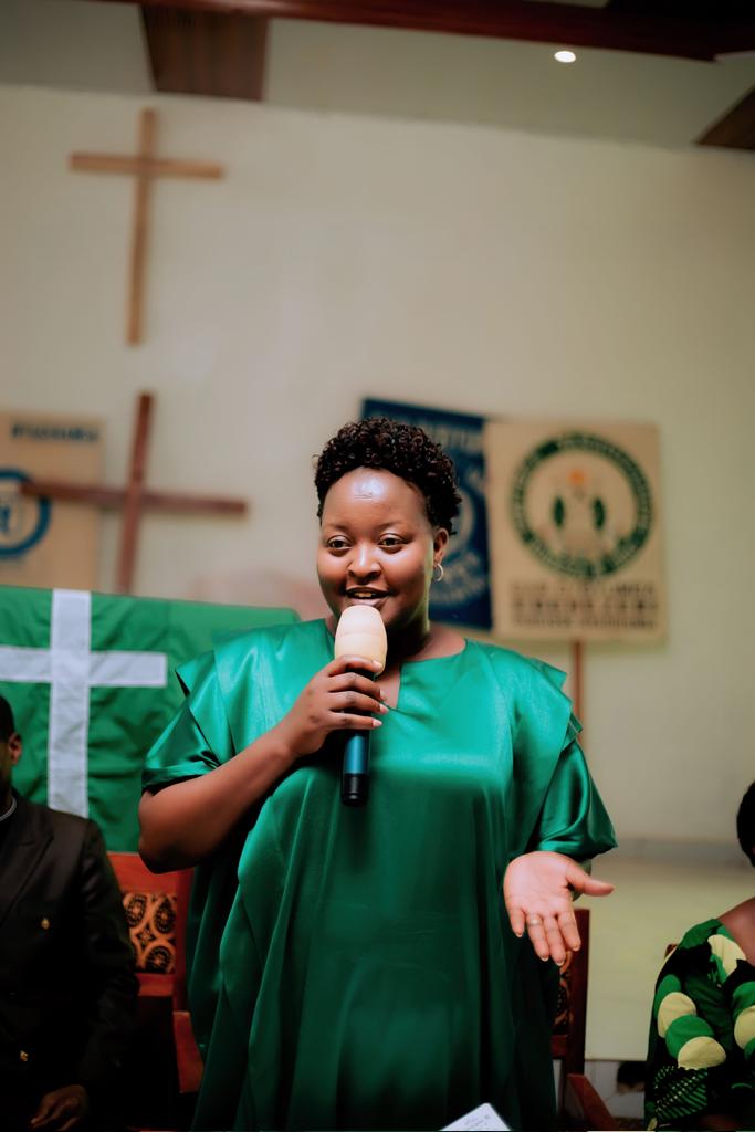 EByumba's tweet photo. 🚨 EBENEZERI🚨
Abanyamuryango ba EBENEZERI bo mu bucidikoni bwa Gatsibo na Nyagihanga basoje amahugurwa y'umunsi umwe bahawe na Mdme Justine NGENDAHAYO(Presidente wa M.U muri EAR D/BYUMBA).Bibukijwe inshingano zabo ndetse no kunoza imikorere y'icyiciro cya EBENEZERI. https://t.co/p6qRJUevoE