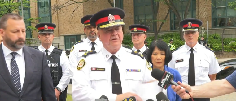 bcbluecon's tweet photo. Missing in this press conference after a Toronto cop was shot and killed by an Iranian terrorist.

1) Doug Ford

2) Mark Carney

3) Michael Duheme https://t.co/WBMj76QX23
