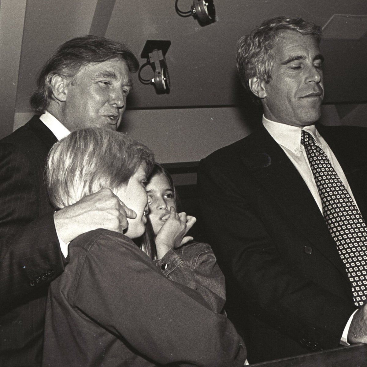 factpostnews's tweet photo. New reporting reveals that Trump's FBI received a tip in 2019 that two young girls were buried outside Jeffrey Epstein's Zorro Ranch.

Trump's FBI refused to acknowledge and catalog the tip. https://t.co/WDZ1BXucuw