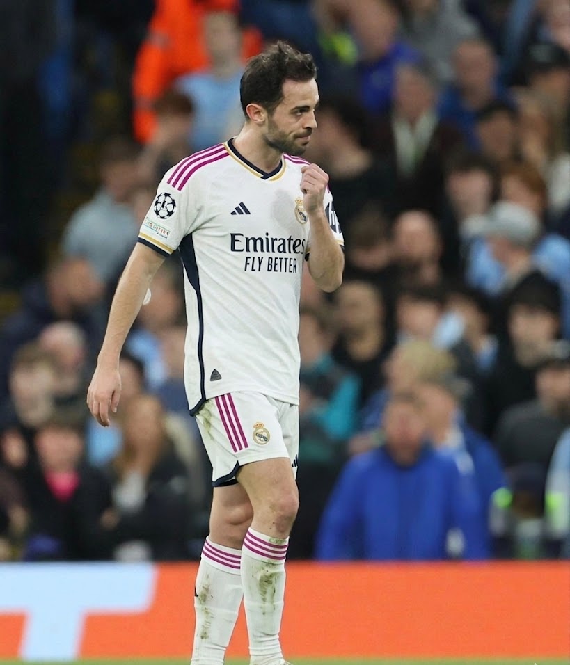 BrautHolic's tweet photo. bayangin aja dulu musim depan cipung balik ke Etihad namun bukan dengan Jersey #mancity tapi Jersey musuh bebuyutan kita #RealMadrid 😭😭😭😭 https://t.co/H1z06qUp4u