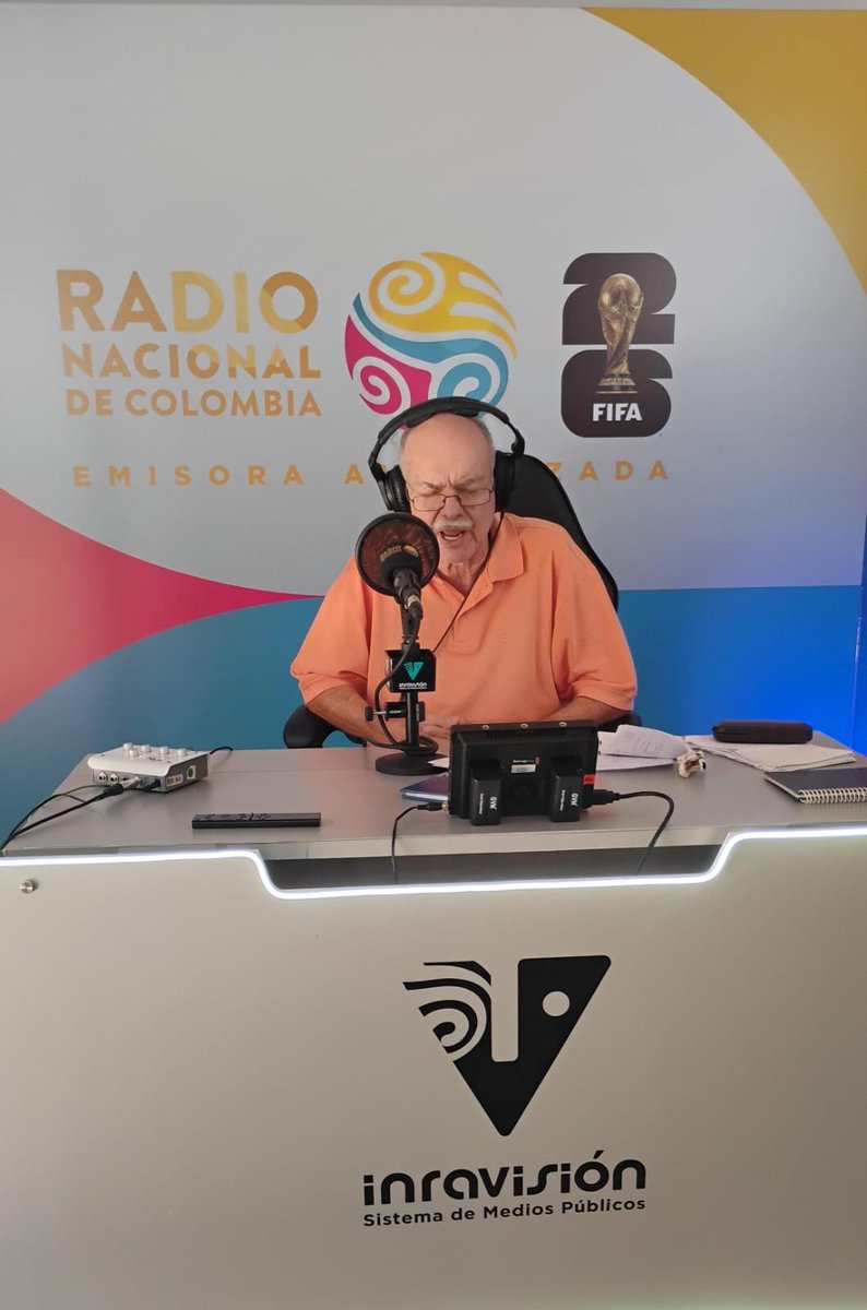 SenalDeportes's tweet photo. ¡La leyenda del comentario deportivo está de vuelta! ¡La leyenda ya está al aire por las 74 frecuencias de @RadNalCo! ¡Siempre bienvenido @PajaritoDeIvan al #RadioNacionalEsMundial! https://t.co/tuNhdnniXh