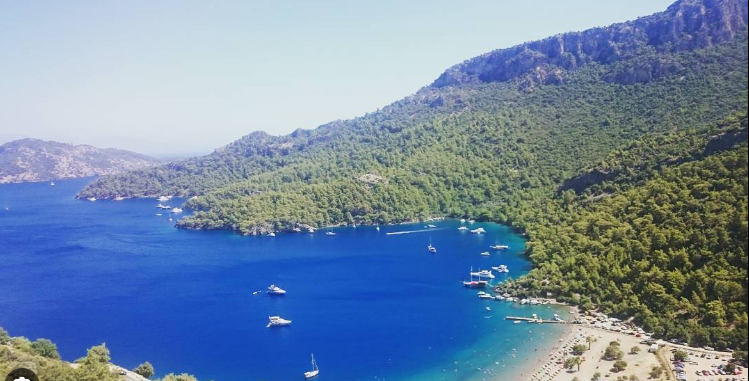 kenans280950's tweet photo. @Warlock_mohit I am a Muslim, and this is what my country looks like. Who cares about Italy? https://t.co/o2CsHbzy63
