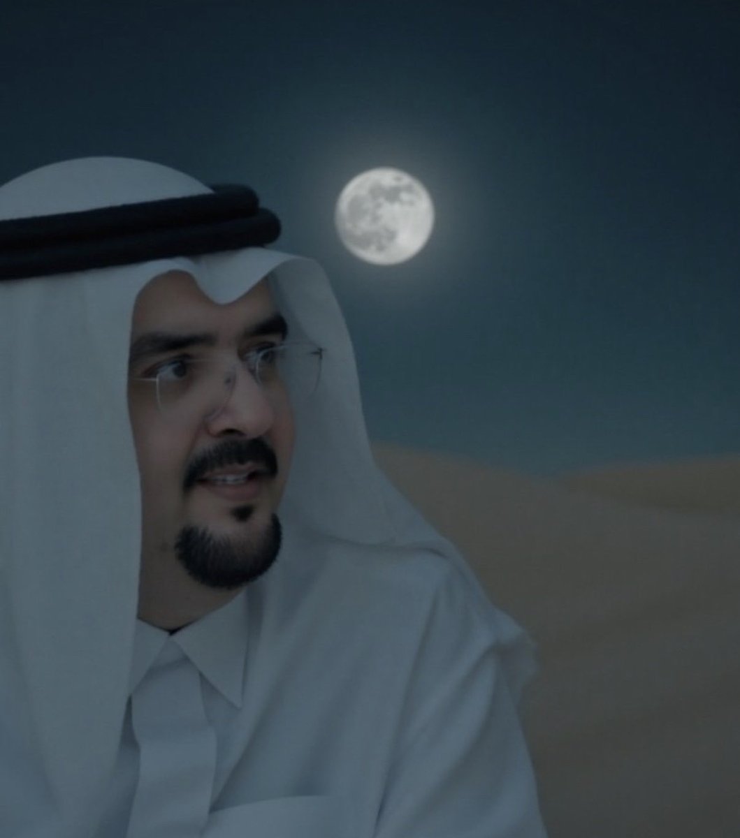 ben_aon's tweet photo. #عبدالعزيز_بن_فهد

كن وجهه طلعت البدر فالليل العتيم
من بياض فعوله اللي غدت مضرب مثال https://t.co/7R8gbKpbJ8