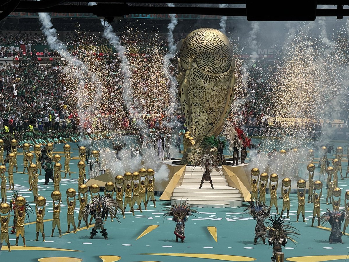 JoseAMeadeK's tweet photo. 🇲🇽 Quinta vez que México inaugura un Mundial: 1950, 1958, 1970, 2010 y hoy.
Nunca hemos ganado un partido inaugural. Hoy sera la primera vez 🙏 https://t.co/cRcxICfOmK