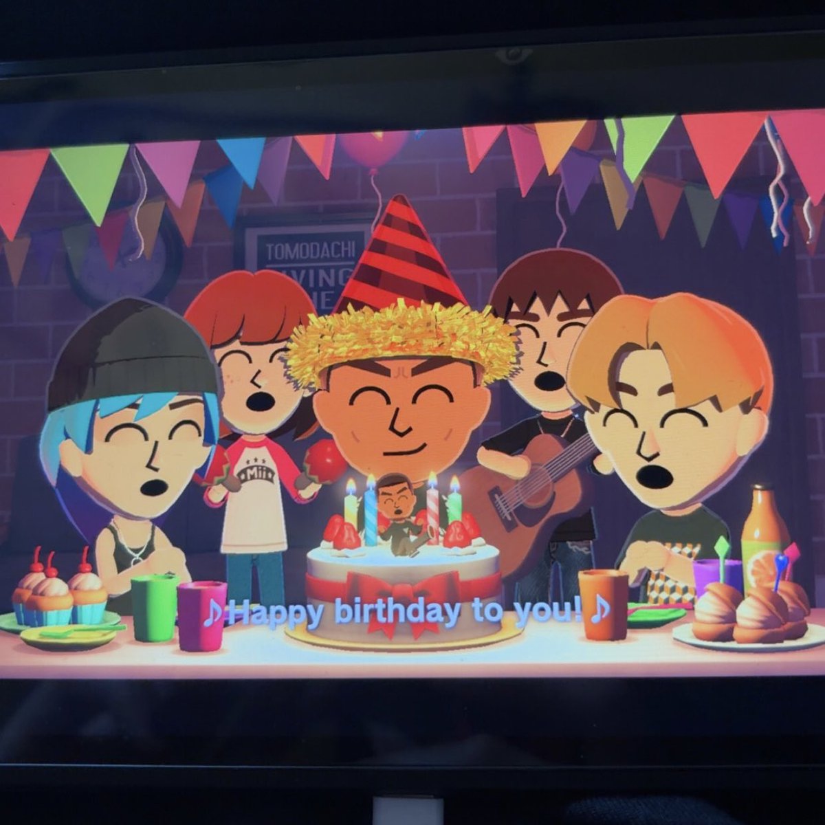 gh0sttw1fe's tweet photo. happy birthday to @DashieXP from my tomodachi life miis lol 🎉🎂🫶🏻 https://t.co/Rwp3idWKhP