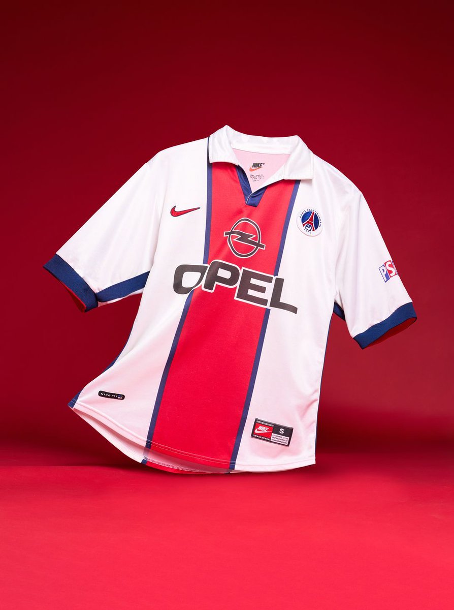 classicshirts's tweet photo. PSG 1998 Away by Nike | Okocha 🇳🇬 

Hitting the site tomorrow at 14:00 (UK Time) in a size Small. https://t.co/rhviuPL3vg