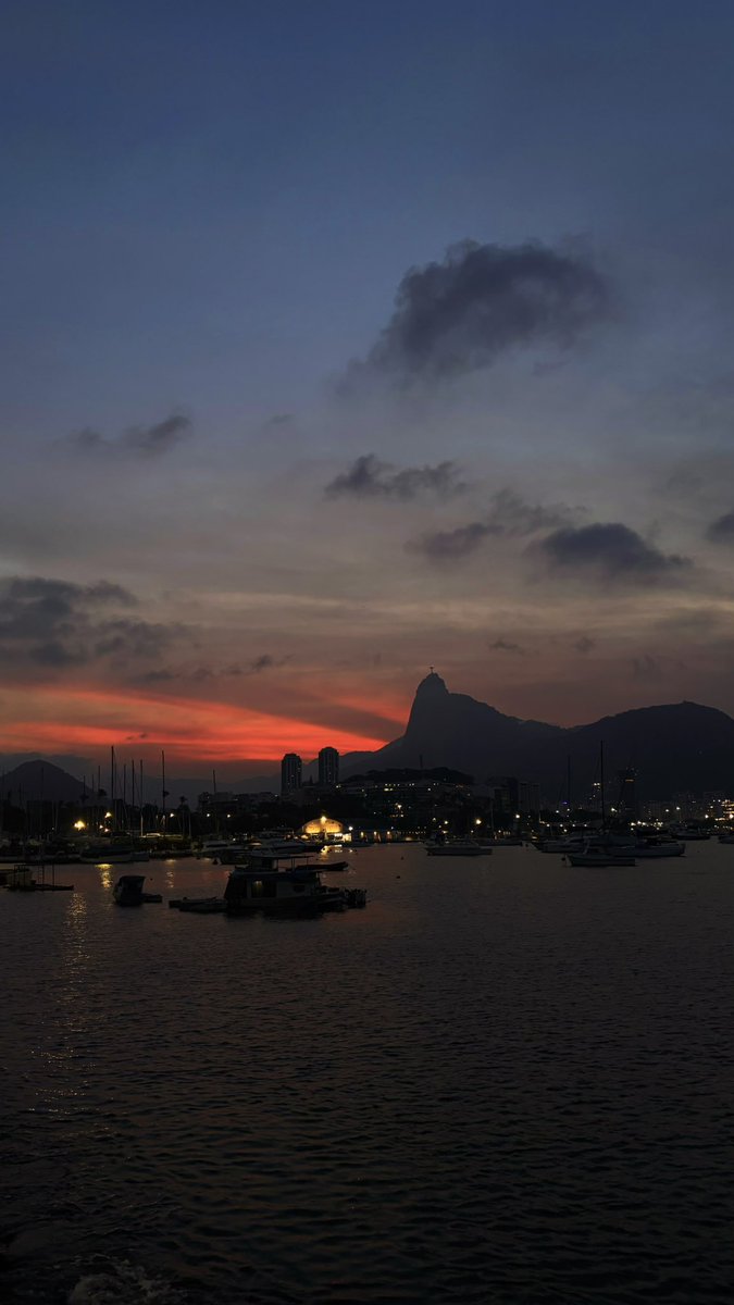 Gaabwalk's tweet photo. O Rio de Janeiro continua lindo mesmo https://t.co/5ktQYxW9t0