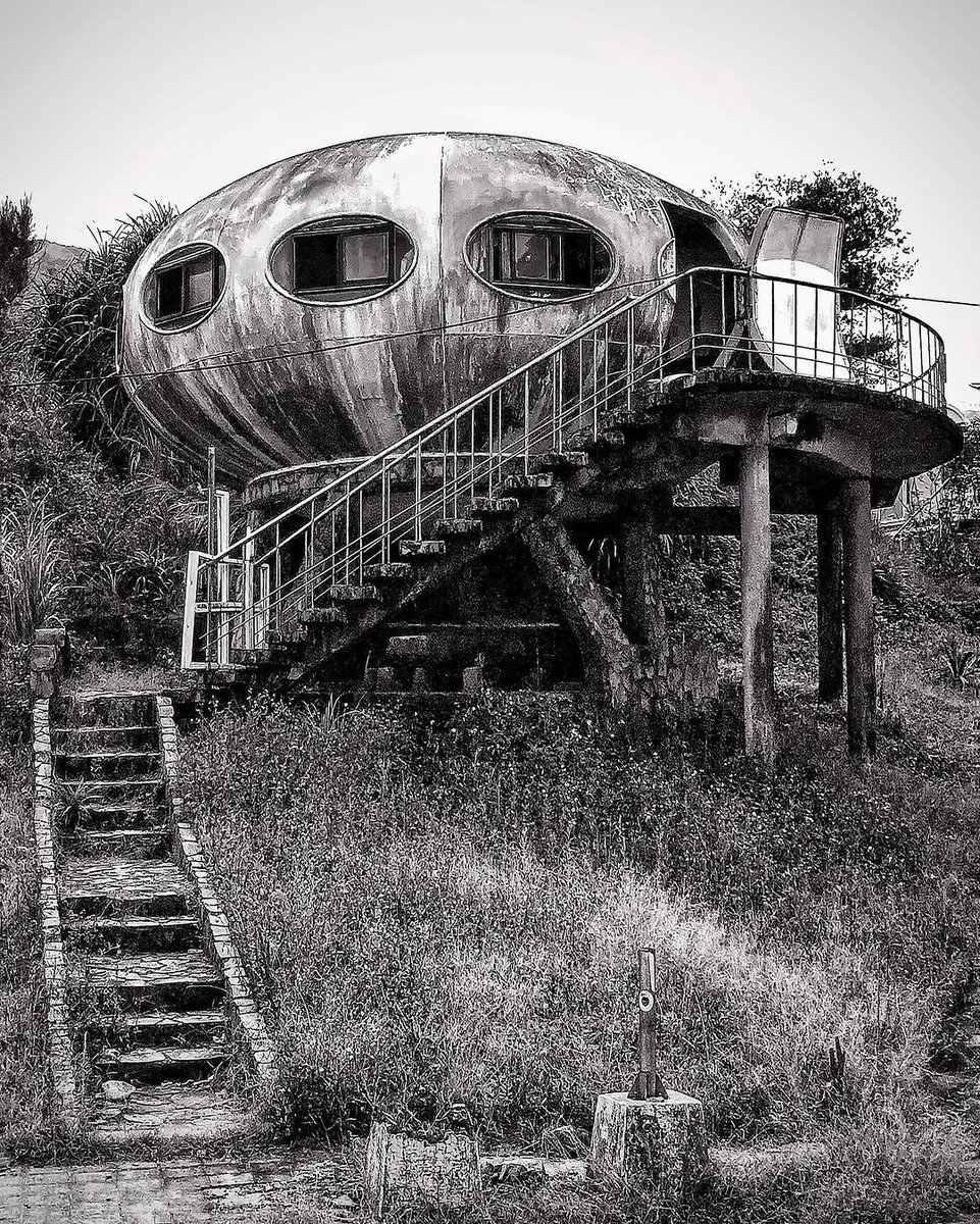 Dee_Floki's tweet photo. Brutalism in Taiwan https://t.co/j498c0Jcb4