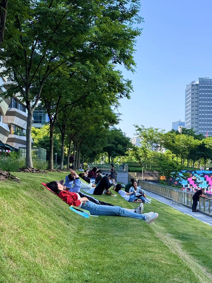TOOBA19's tweet photo. Meet neighbors at our weekend community flea market! Grab unique finds, swap stories, and enjoy free snacks this Sunday 10AM-4PM at Central Park lawn. See you there! https://t.co/mmStWv8Pyo