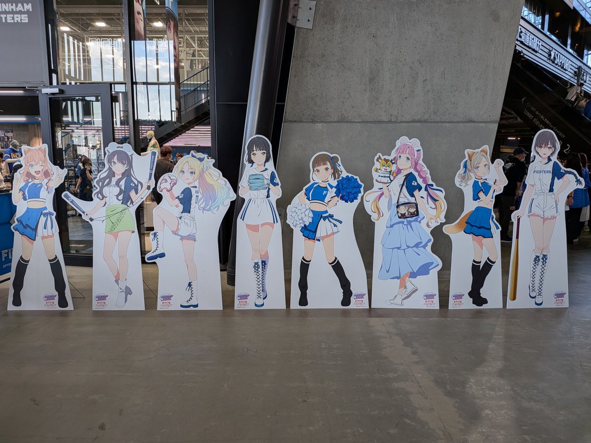 Ymd164's tweet photo. ヲ帰宅〜⚾️
ベイスターズ戦三連勝で気持ち良く帰って来ました。
ラブライブコラボもしてた🎤
日ハム七連勝だし最高過ぎる✌️
#DOMIれ！
#ドミれ！
#日本ハムファイターズ https://t.co/6fn1Qq7rrA