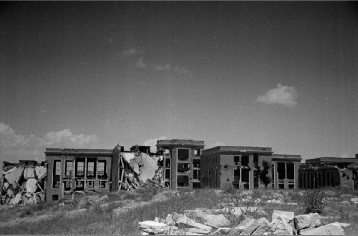 R_CabreraG's tweet photo. Reportaje sobre las obras de reconstrucción del Pabellón de Odontología de la Ciudad Universitaria por la empresa Agromán: distintos planos de las obras que se están efectuando. Agosto 1940. @OdonUcm 
https://t.co/IOmIQNr9sa https://t.co/OOGz708SwN