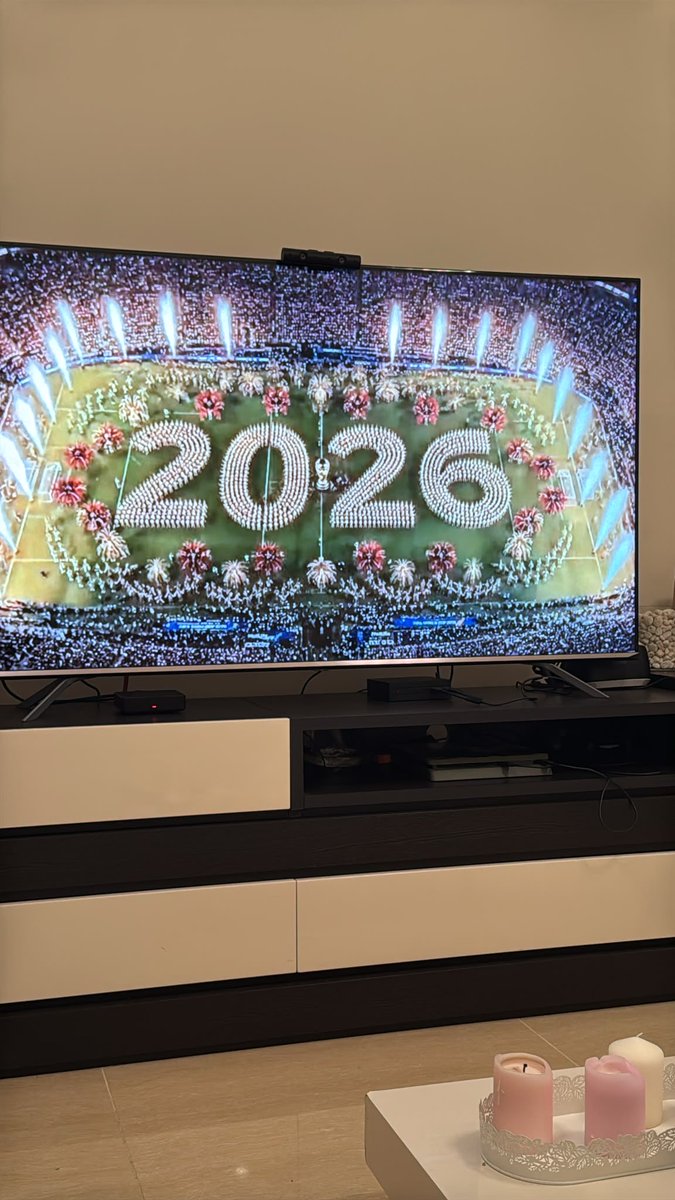 Scampuf's tweet photo. Le pregunté a mi mamá si estaba viendo la inauguración. Me dijo que si.

La inauguración en cuestión: https://t.co/miGygHPhL4