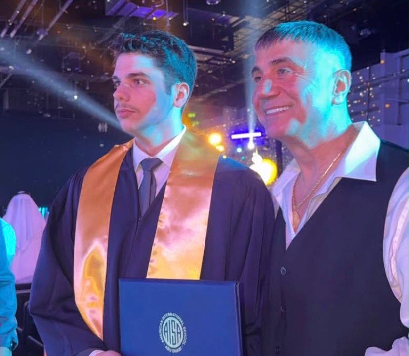 memleketyoutube's tweet photo. Sayın Reis Sedat Peker’in aslan oğlu Boğaçhan Peker mezun oldu. https://t.co/unfsNZ04vS