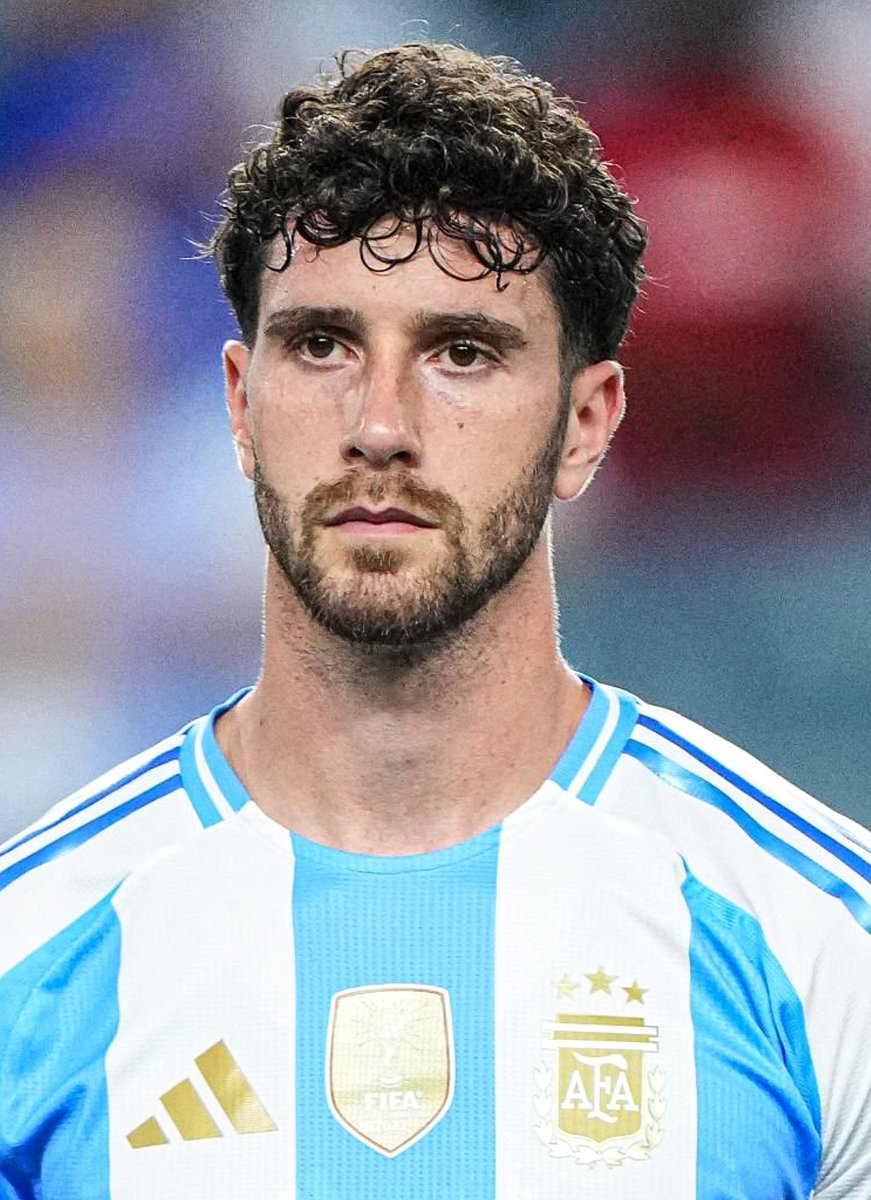 AtaqueFutbolero's tweet photo. 🇦🇷✅ MARCOS SENESI ESTÁ CONVOCADO AL MUNDIAL 2026 CON ARGENTINA.

Es el reemplazo de Leo Balerdi. ⚠️ https://t.co/aRlIvvCbcZ