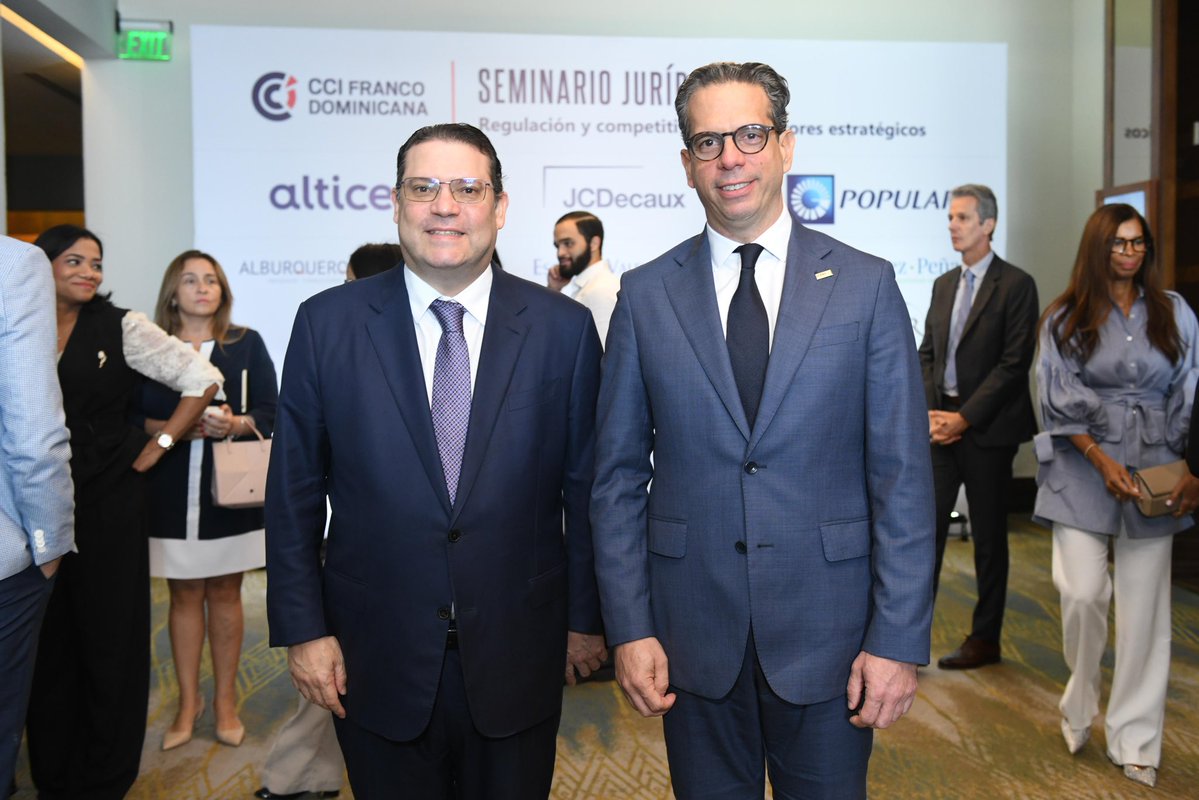 CONEP_RD's tweet photo. "Si aspiramos a aprovechar plenamente las oportunidades de la nueva economía global, debemos continuar invirtiendo en innovación, tecnología, capital humano, sostenibilidad y productividad", destacó Dargam.

_
#CONEP https://t.co/3E2zFMj4r9