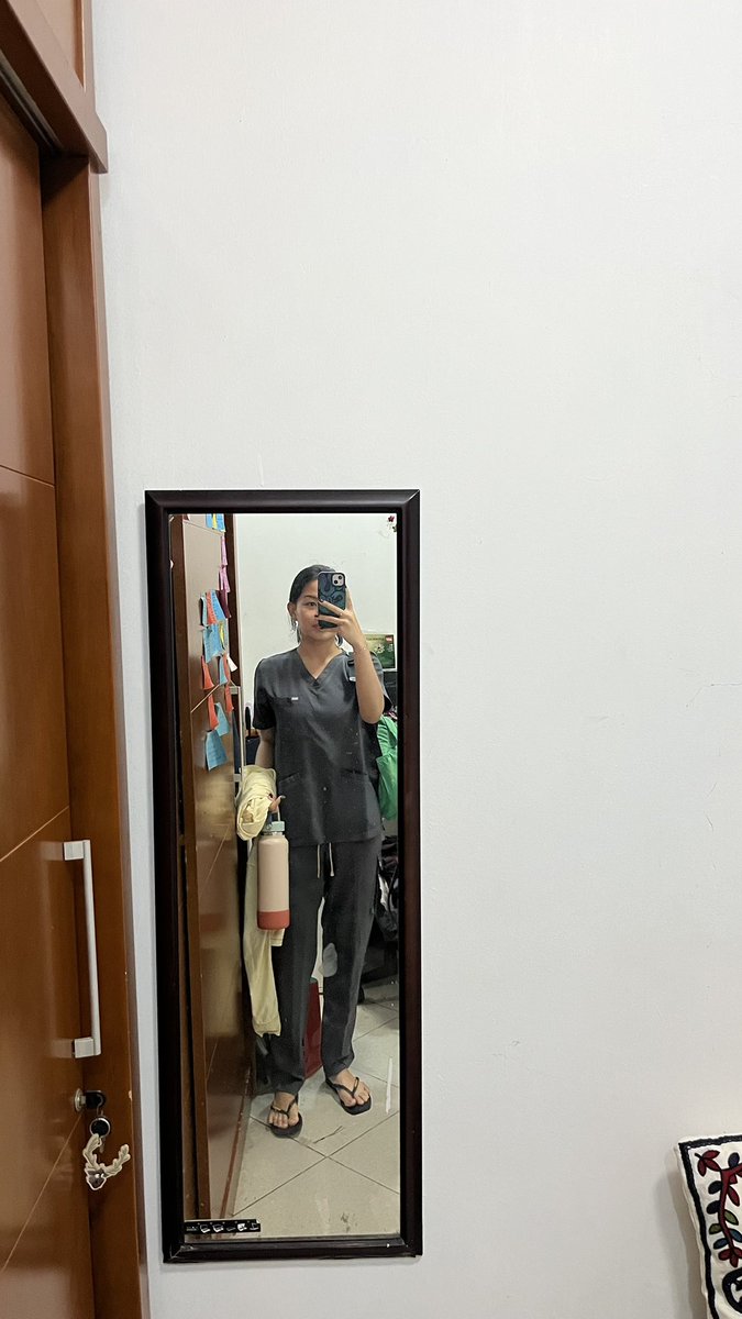 git_ting's tweet photo. scrb kagada mau kirimin gw scrub apa yah https://t.co/5N6ctrWYXJ