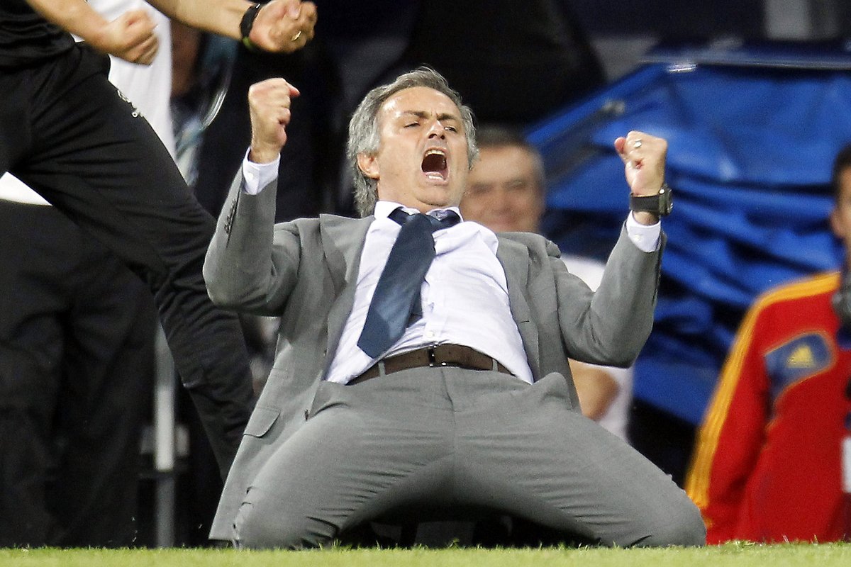 ActuFoot_'s tweet photo. PRÉPAREZ-VOUS, LE SPECIAL ONE EST DE RETOUR. 🤍 https://t.co/9ahW3UknV3