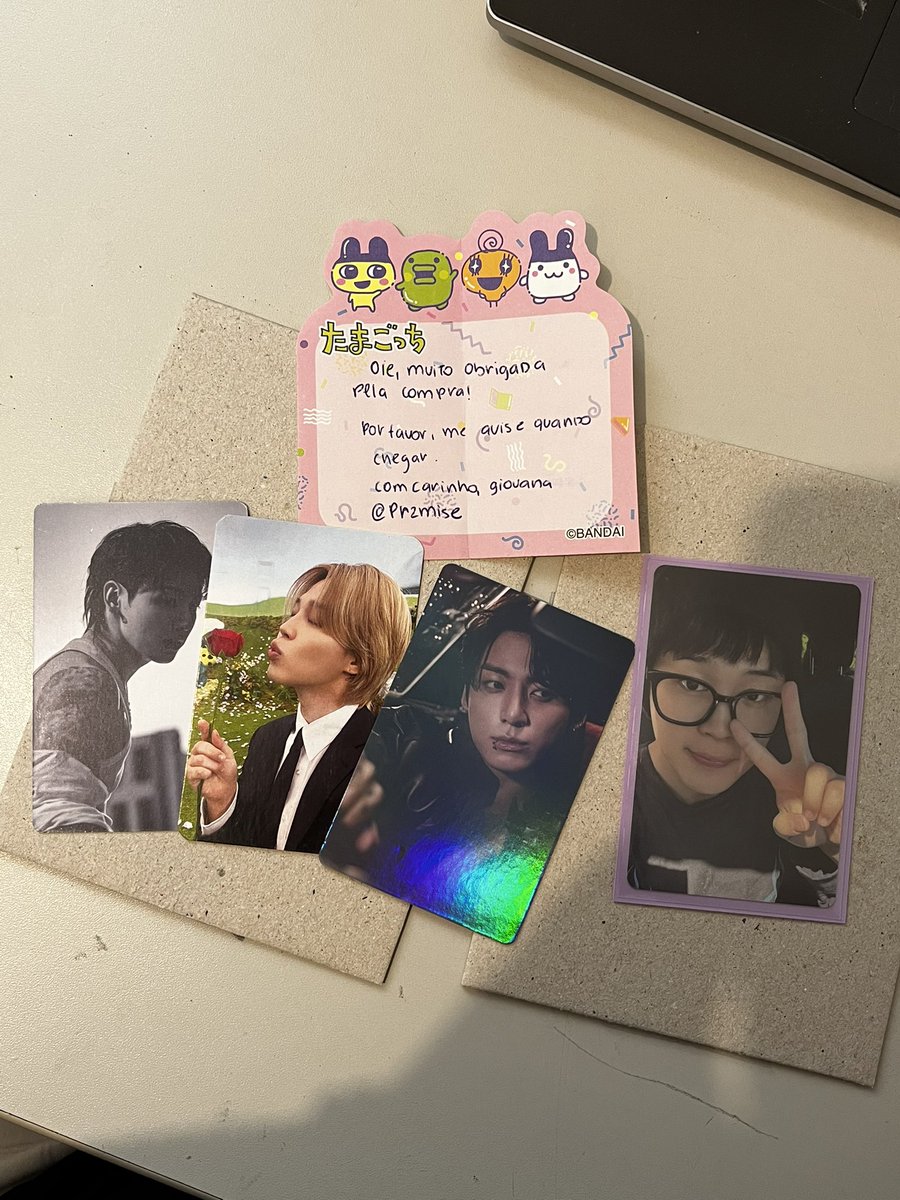 jgwsssskm's tweet photo. feedback positivo para @pr2mise que me vendeu esse jimin ays fofinho. o envio foi rápido, ela foi super atenciosa e gentil, sem falar dos brindes 🥺

muito obrigada ☺️🐥 https://t.co/q3NJaDCiO5