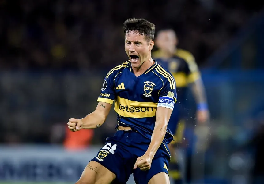 BocaTeVe's tweet photo. El tipo vino, cumplió su sueño de jugar en Boca, se garchó a River de local y de visitante y se fue. 

Hasta siempre, Ander. https://t.co/lGOCOKfGg9