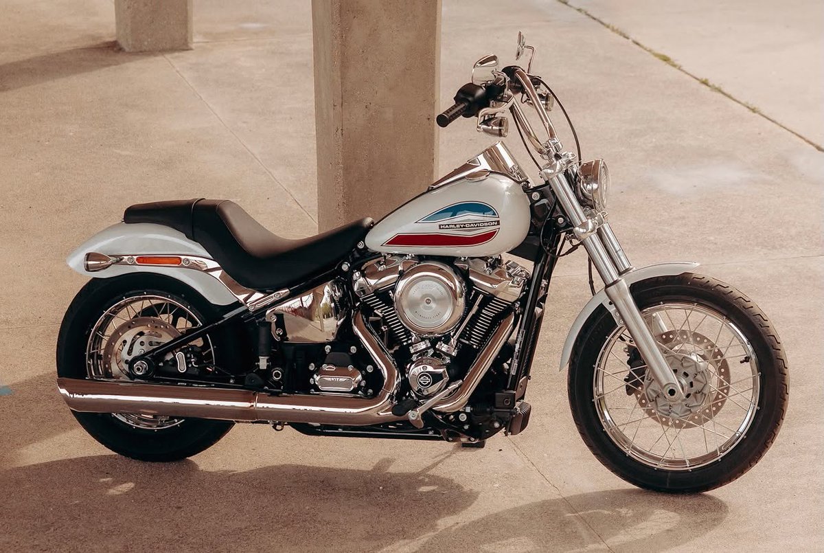 Moto_History's tweet photo. The new 2026 Harley Davidson Superglide will sell for $16,995. I think they will do well. #harleydavidson #americanmotorcycles #superglide #classicmotorcycles #oldisnewagain #motorcycleenthusiast https://t.co/C7poP7hjJm