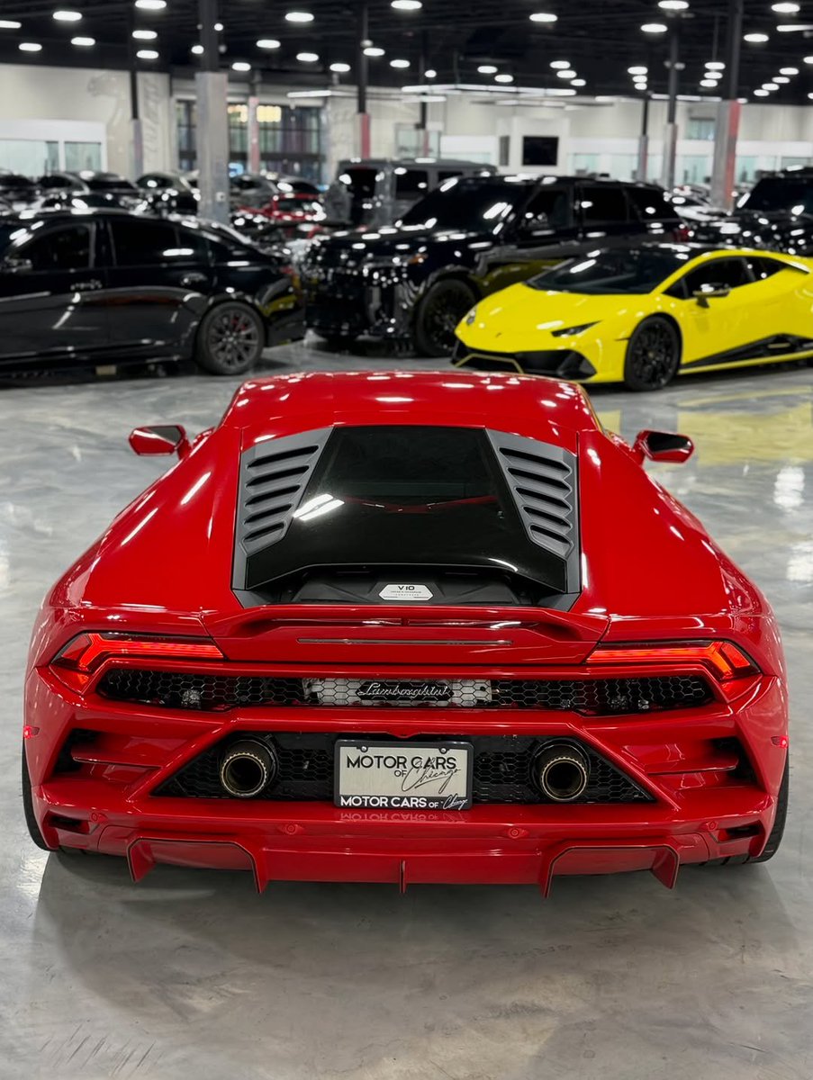 ZyroCar's tweet photo. Lamborghini Huracán Evo RED https://t.co/FpKFVfpqjz