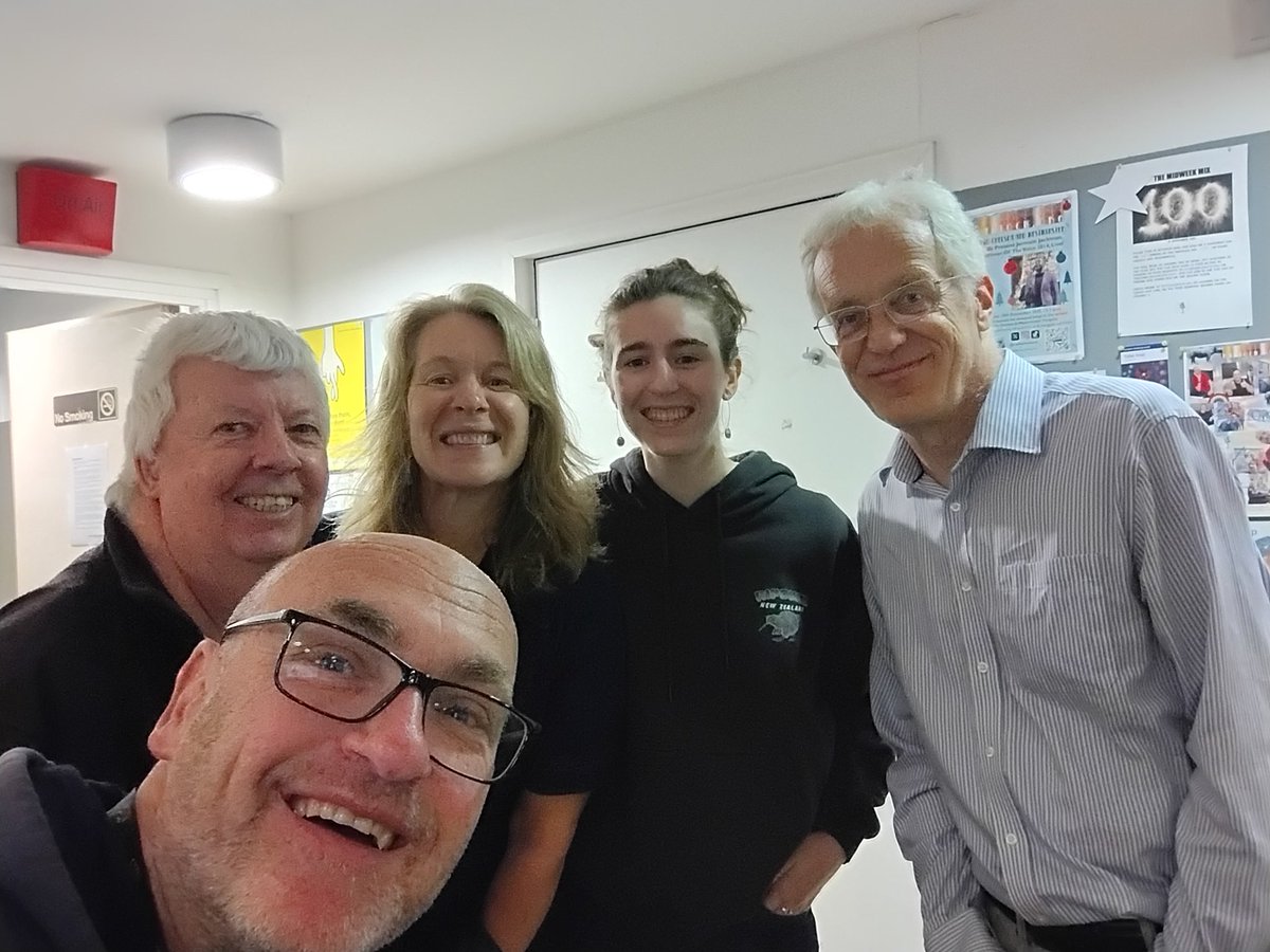 CPearceChelsea's tweet photo. Join Clayton, Siobhan, May, Tim  &amp; Tony  on @RadioChelWest at 8pm tonight -  playing the best music choices on the Patient Request show🎉 🥳🎉🏆 
Listen here live  https://t.co/OKCkwGhZhF #ChelwestFT #Chelsea #Westminster #HospitalRadio #London #FulhamRoad https://t.co/UCMY7tIJnR