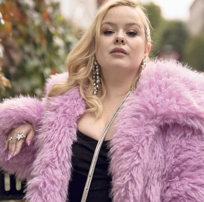 nicolacouglanBR's tweet photo. ✨| Nicola Coughlan está na lista de inscritos ao Emmy de 'Melhor Atriz em Série de Comédia de 2026' por sua personagem 'Maggie Donovan' na 2ª temporada de Big Mood. https://t.co/xjJdEZmEv1
