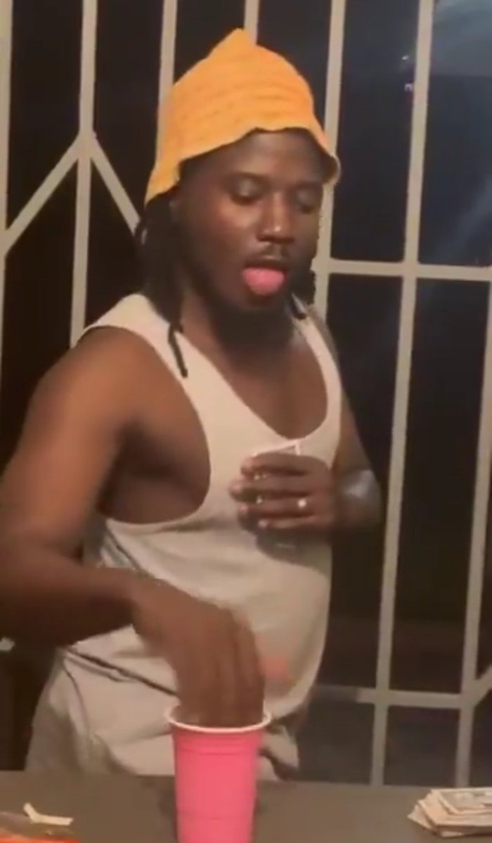 Handisirini_saka ndiani?? tweet media