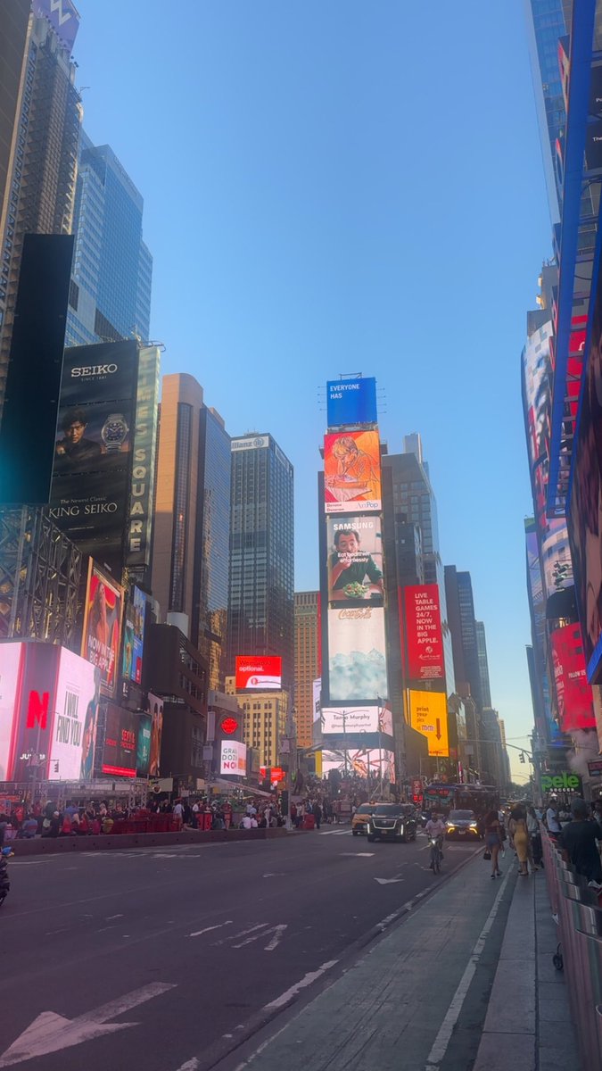 AHAsfar's tweet photo. New York is fascinating. I am falling in love ❤️ #NYC https://t.co/t9jsLHChxs