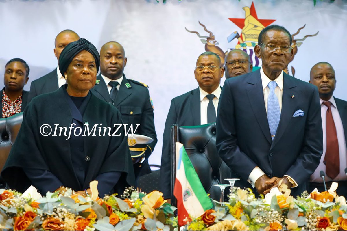 EDevelopZim's tweet photo. Their Excellencies President Emmerson Mnangagwa and President Teodoro Obiang Nguema Mbasogo together with First Ladies Dr Auxilla Mnangagwa and Mrs Constancia Mangue Obiang have arrived at Statehouse for the state Banquet.
#Engagement
#Zimbabwe
#EquatorialGuinea https://t.co/vivpkwGnl5