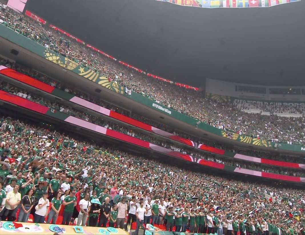 TouchlineX's tweet photo. 📸 - THE MEXICAN FANS ARE READY! https://t.co/5lOCzi7AFo