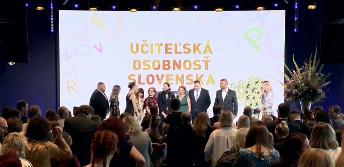 essmartin2004's tweet photo. Obrovská radosť a srdečná gratulácia k získaniu ocenenia Učiteľská osobnosť Slovenska 2025 pre nášho kolegu Martina Štubňu! https://t.co/dNsJ7RfZDR