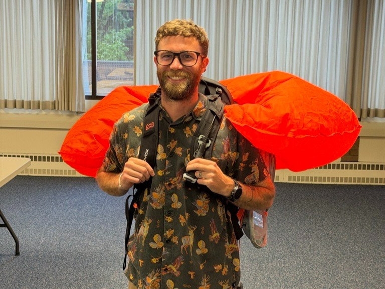 CAMCEMedIAM's tweet photo. Austin Bennett, DO, FAWM, of our Vandalia Health CAMC Emergency Medical Services Fellowship, delivered a lecture to our Emergency Medicine residents on avalanche rescue and knot tying used for wilderness medicine. https://t.co/Ay2RSzGqvU