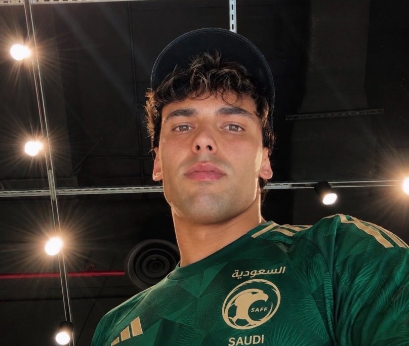 IIIVVVb's tweet photo. JF79 💘💘💘💘 https://t.co/eUaodOuzJO