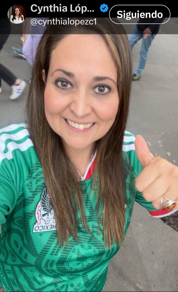 vmc71's tweet photo. ¿Si te llegarás a encontrar a @cynthialopezc1 en la calle que le dirías? https://t.co/m0oKsKSWBZ