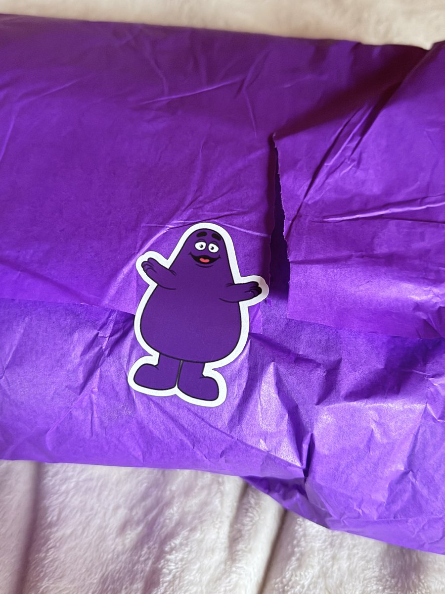 miimiisia's tweet photo. Grimace przyjechał https://t.co/Mxsm4yCKXB