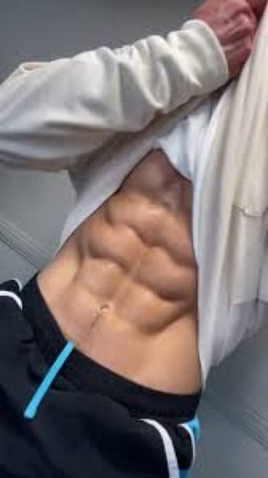 RiqProposito's tweet photo. 9 años que pasé en el gimnasio me enseñaron UNA cosa: La Salud Intestinal lo cambia todo.

Si quieres mejorar tu salud intestinal, aquí tienes mis mejores consejos:

1. Deja de beber agua del grifo. https://t.co/Fv0EFrJjHj