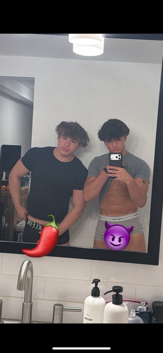Bigonfriendship's tweet photo. https://t.co/P9ZtVwxBOr always a good time with him https://t.co/F5ER9F1Rp7