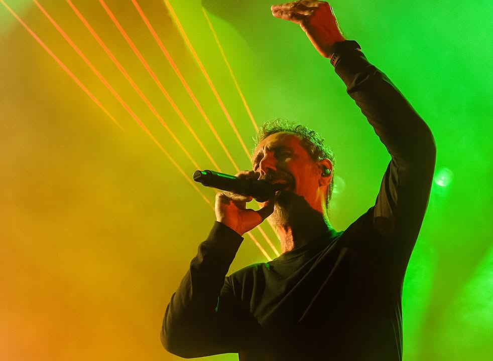 systemofadown's tweet photo. It’s a non-stop disco 

📷: Greg Watermann https://t.co/tW3sclfiTs