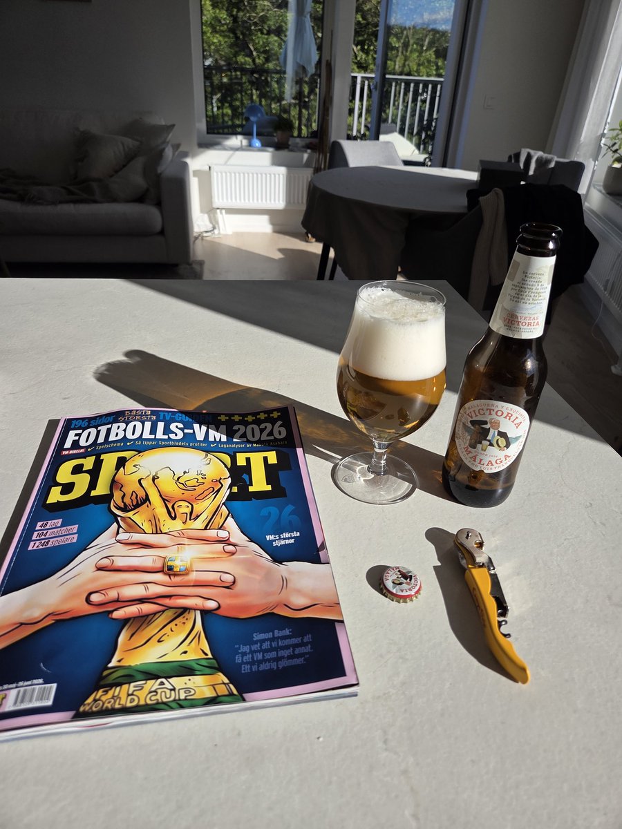 Fikasson's tweet photo. @JohannesKillman Något med att se mästerskap i Spanien! Får nöja mig med en Victoria iallafall. https://t.co/O5tGHYy4v5