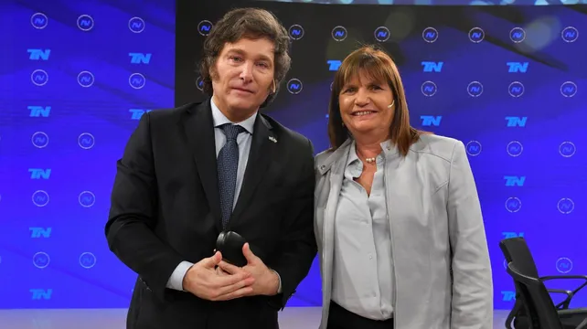 Comunicar_Ar's tweet photo. Patricia Bullrich cumple 70 años

👉La ex montonera, ex delaruista, ex menemista, ex macrista y actual mileísta cumple hoy 7 décadas. https://t.co/Xy19x5hWvn
