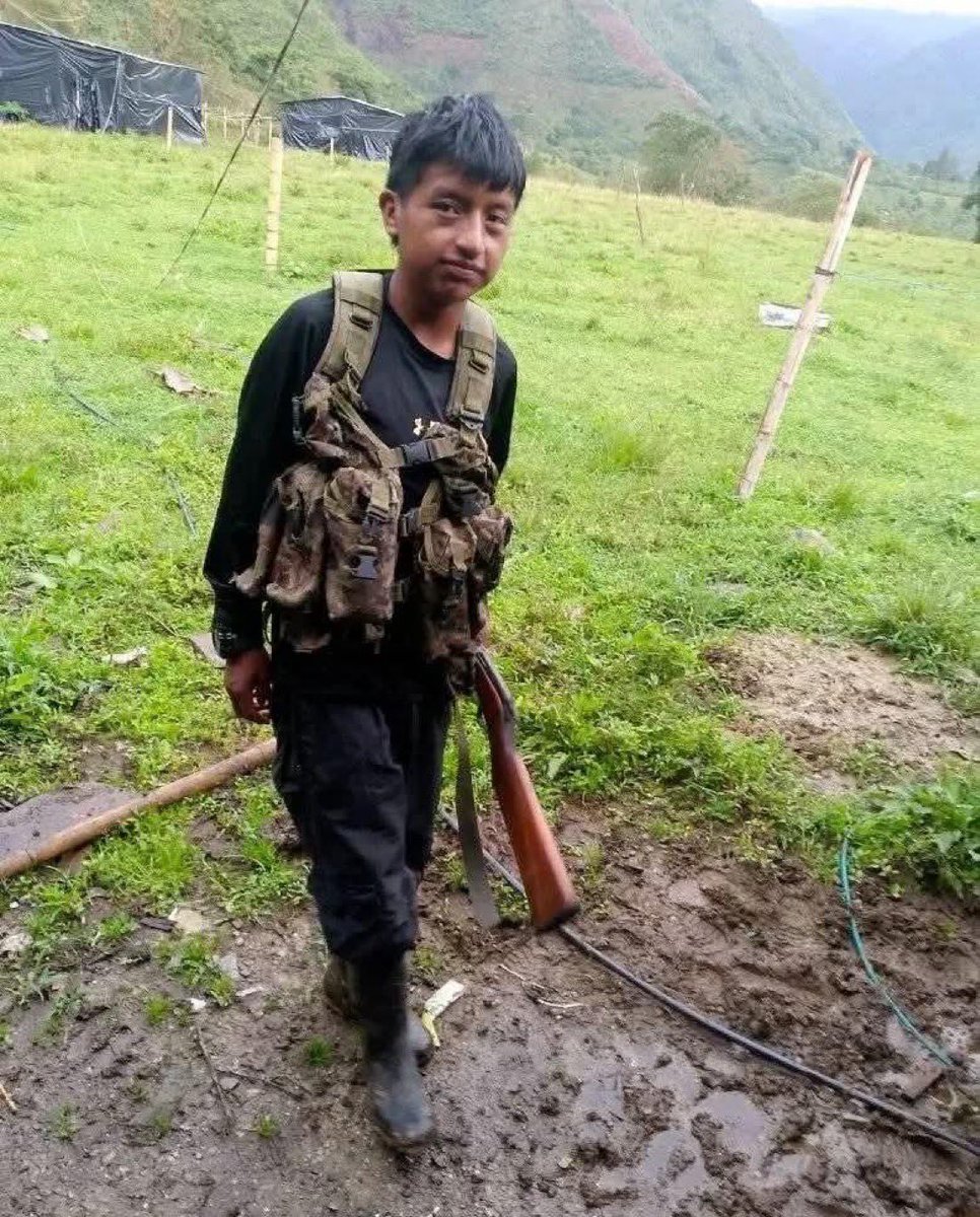 SALVARANM's tweet photo. Esta es la Colombia potencia mundial de la vida donde ya no importa que cientos de menores sigan siendo víctimas de reclutamiento forzado por parte de los grupos armados. https://t.co/wj6whje0wt