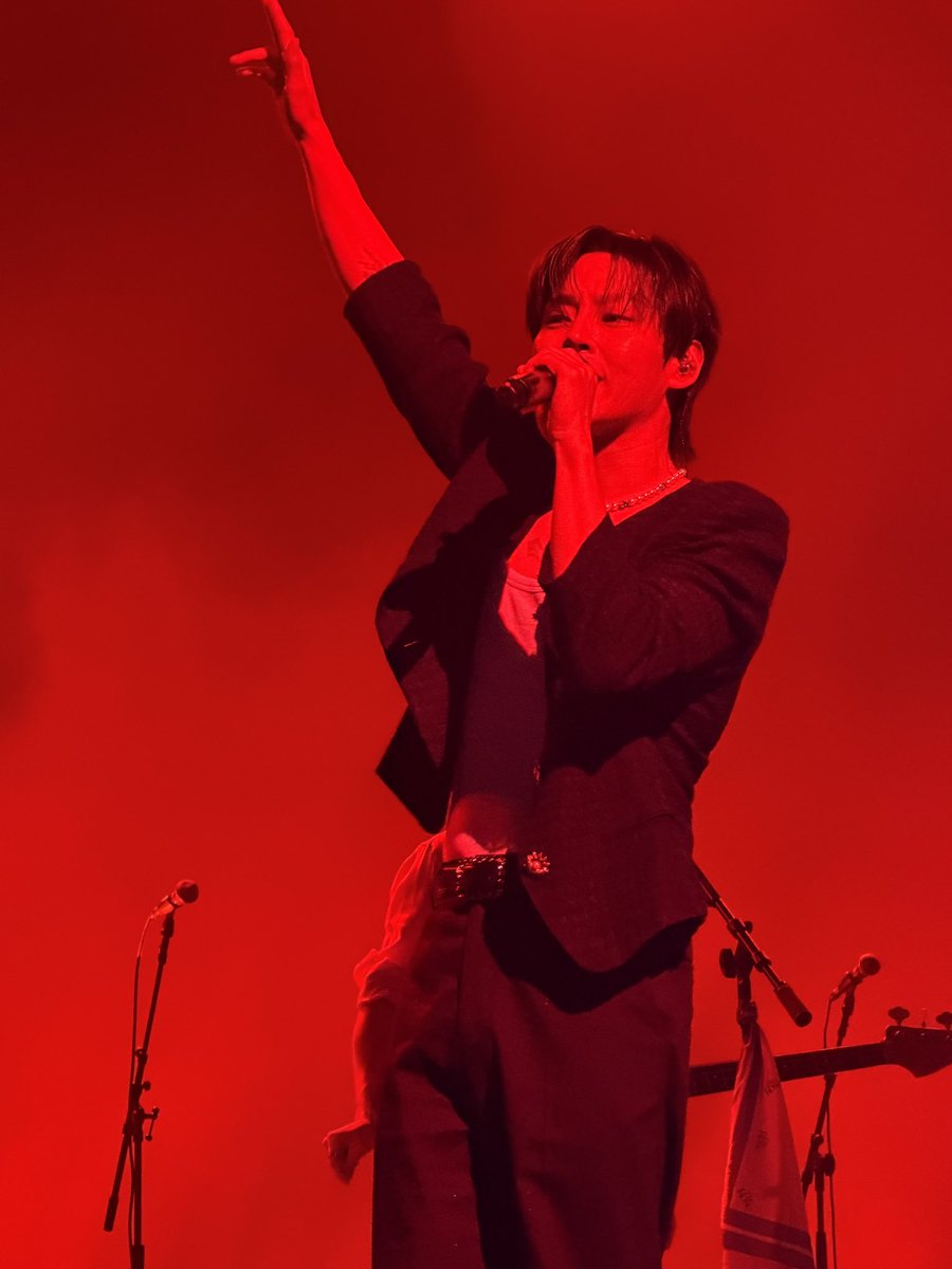 tweiran's tweet photo. I had so much fun!
The Rose Concert Grand Prairie, TX
2026 🖤🌹

#TheRose #Rosetopia #RosetopiainGrandPrairie https://t.co/x3D7sQf0QK