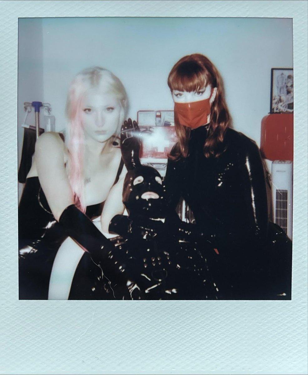 MissNancyTS's tweet photo. Charlie’s Angels @mxmmyissue @callmeaugustxo 
@callmeaugustxo_ 
#fetish #femdom #latex https://t.co/ajzzAjGni1