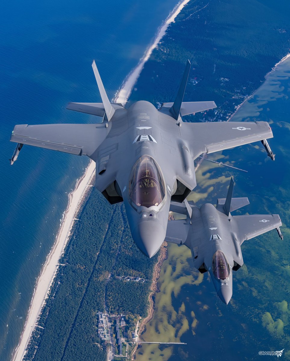 m_gawronski's tweet photo. ✈️ Przelot F-35 „Husarz" nad Polską 12/06/2026r.
W piątek piloci wykonają uroczyste przeloty nad trzema polskimi miastami w ramach wydarzenia „Powitanie z Polską":

📍 Gdańsk | ok. 9:45
📍 Warszawa | ok. 10:10
📍 Kraków | ok. 10:35

#F35PL #Husarz #gawronsky https://t.co/zfcrAwXRkV