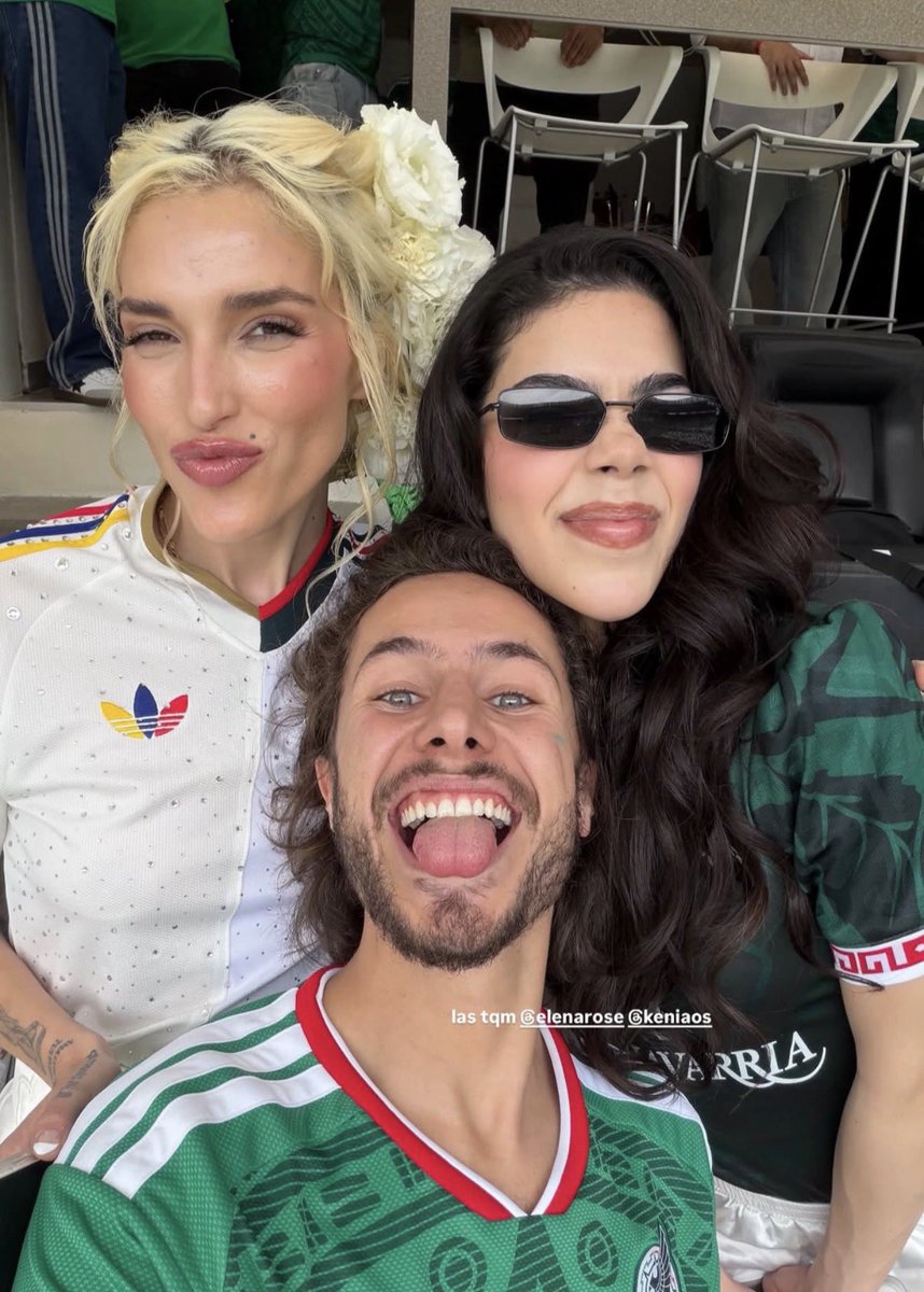 KeniaOs_Data's tweet photo. Kenia Os junto a Elena Rose, Juanpazurita en colaboración con Adidas en la inauguración del Mundial 2026. ⚽️🇲🇽 https://t.co/XYYkubVuZr