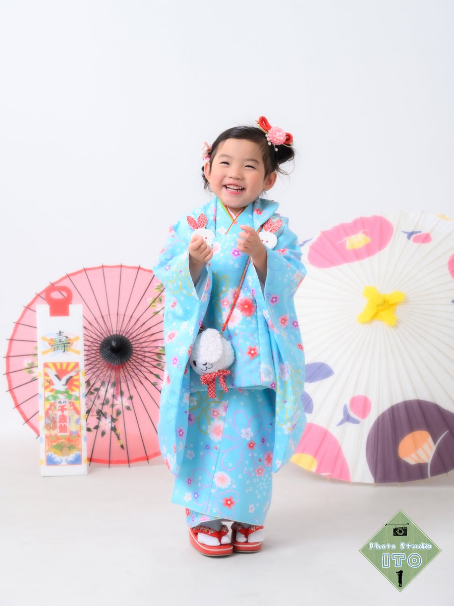 ito_studio's tweet photo. 七五三📷

足袋や草履と普段と違うので、なかなか履けない子もいますが、終始にこにこ笑顔で、私達もとても楽しく撮影
させていただきました。

＃稲沢市　＃七五三　＃衣装レンタル https://t.co/OukNtrqCOZ