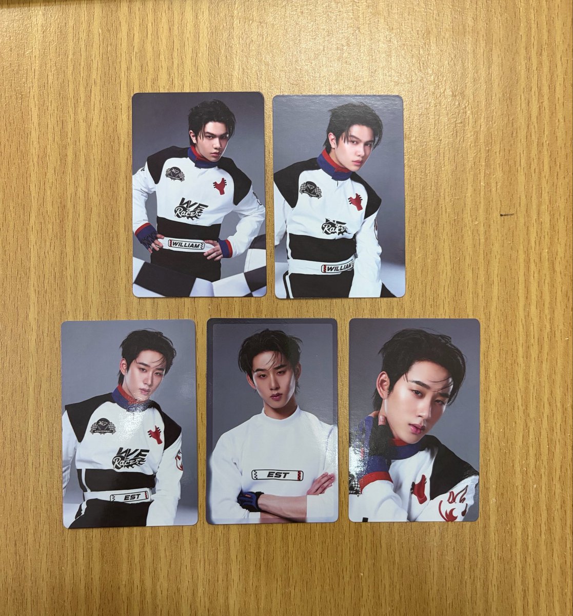 Mellow_PPW's tweet photo. ปล่อย ยกเซ็ต 220.-

📮 free shipping✅
สนใจ dm ได้เลยงับ
#ตลาดนัดgmmtv #ตลาดนัดวิลเลี่ยมเอส 
#LoLFanFest2026 https://t.co/vV206InDYr