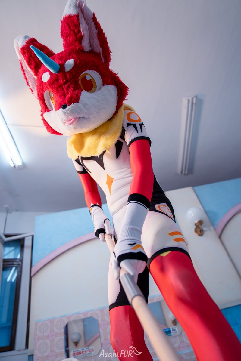 furry_meteor's tweet photo. POV:你是地上一攤水漬

📷： @AsahiFUR

#FursuitFriday https://t.co/4hcc7v8WY3