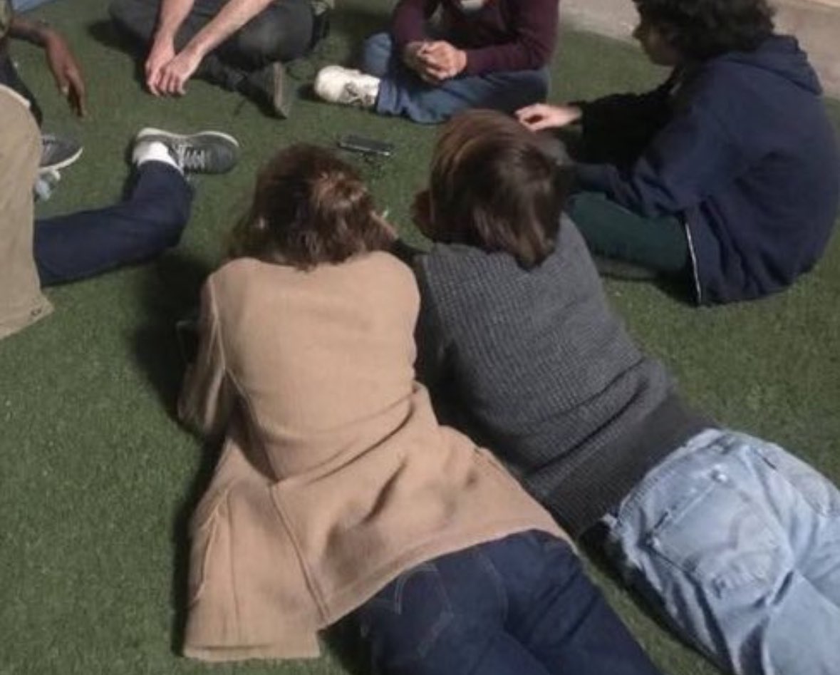 byerscentric's tweet photo. that one couple who has no concept of personal space whatsoever https://t.co/8zO9nzGXO3